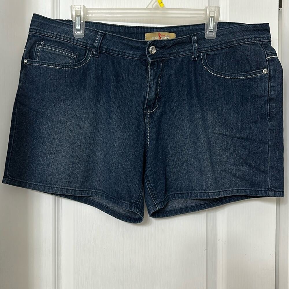 Just jeans jeweled jean shorts size 14